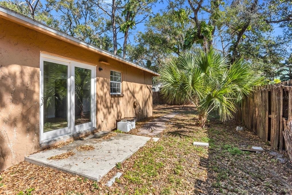 14717 Sunset St - Photo 1
