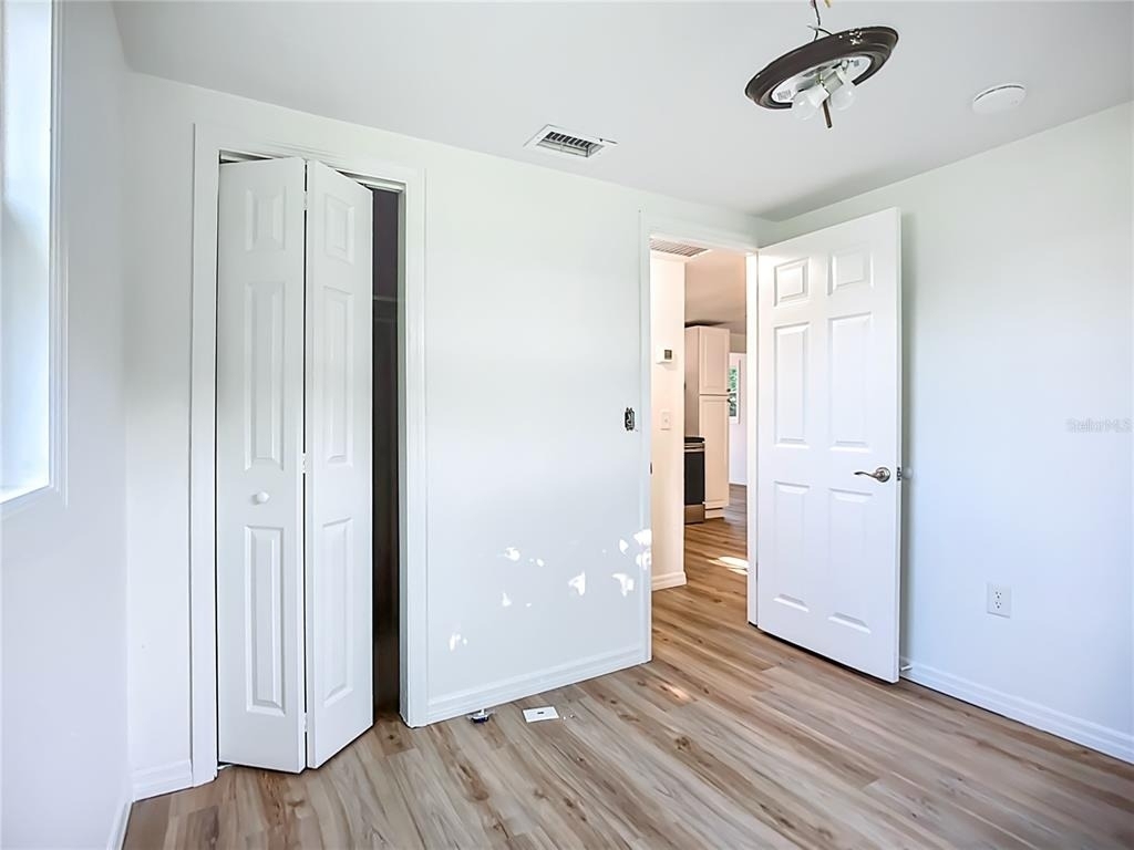 317 Jessica Street S - Photo 12
