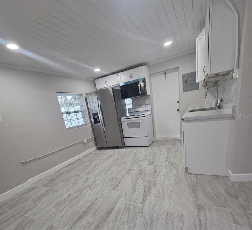 712 S Clyde Avenue - Photo 4