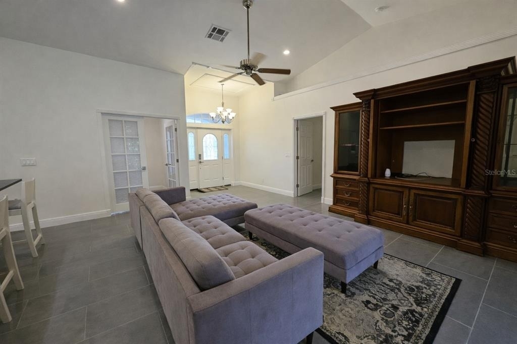 1440 Graham Circle - Photo 8