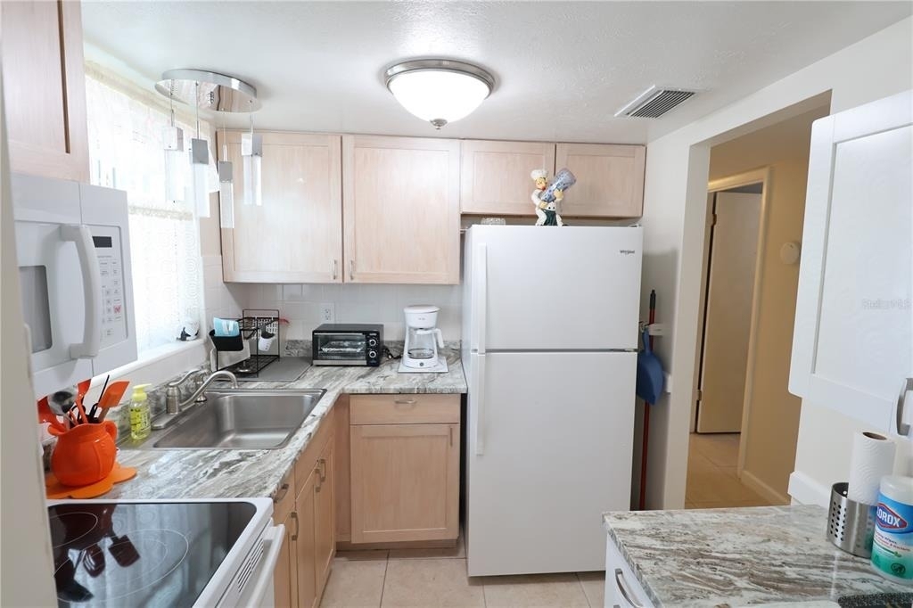 1807 Restful Drive - Photo 2