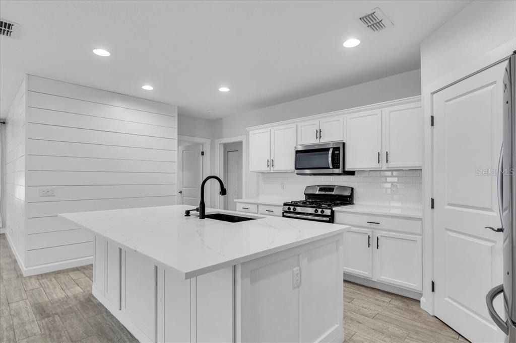11790 Forest Park Circle - Photo 12