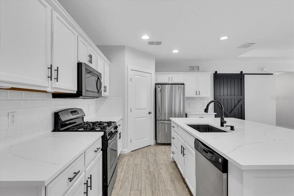 11790 Forest Park Circle - Photo 15