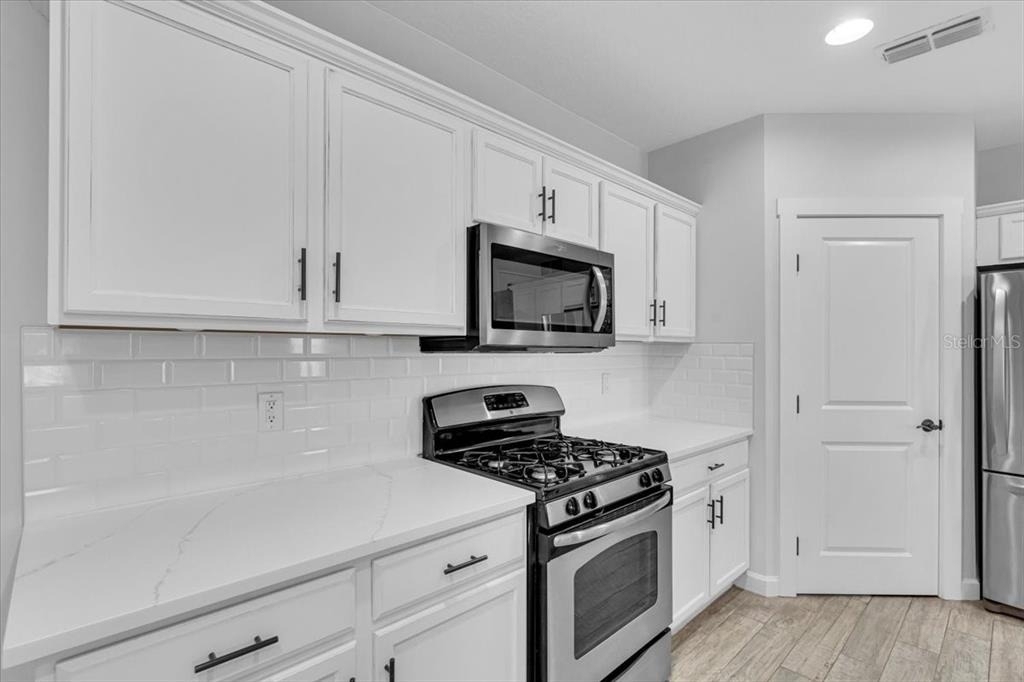 11790 Forest Park Circle - Photo 16