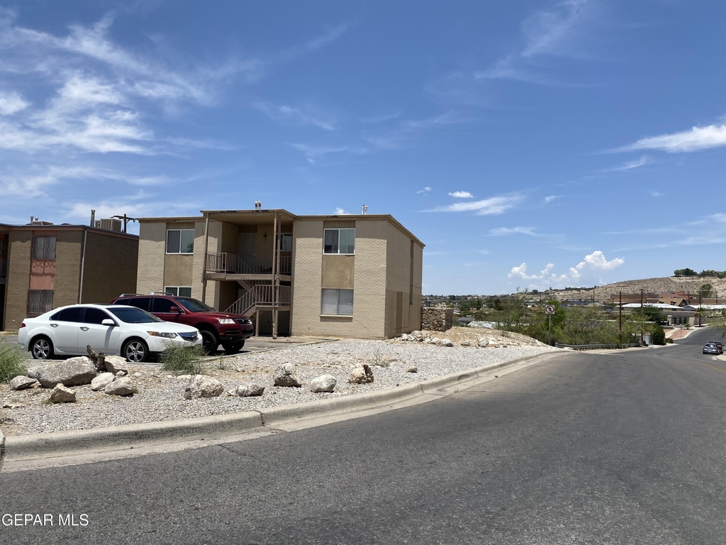 5200 Carousel Drive - Photo 14