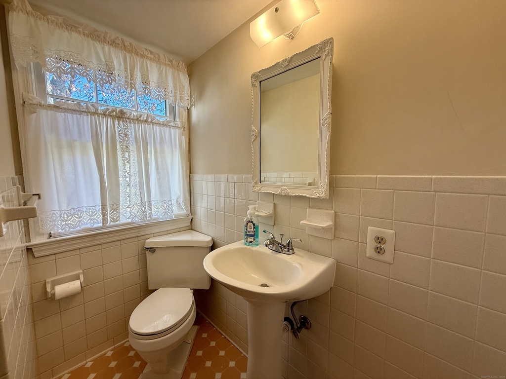 176 Pocono Road - Photo 8