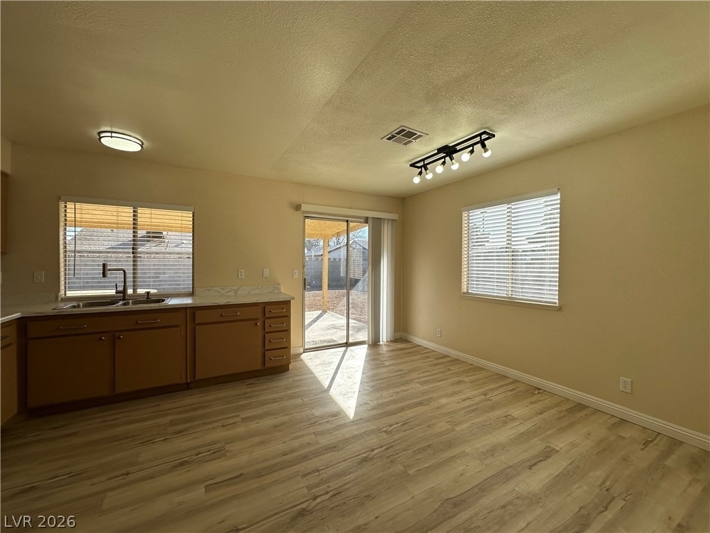 4653 Fro Avenue - Photo 4