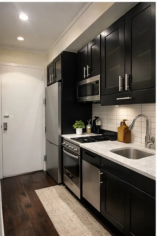 222 East 12th Street - Photo 1