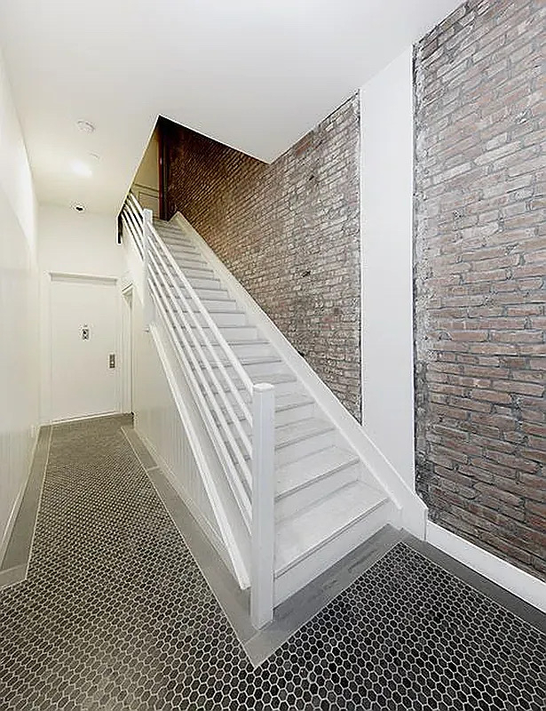 222 East 12th Street - Photo 5