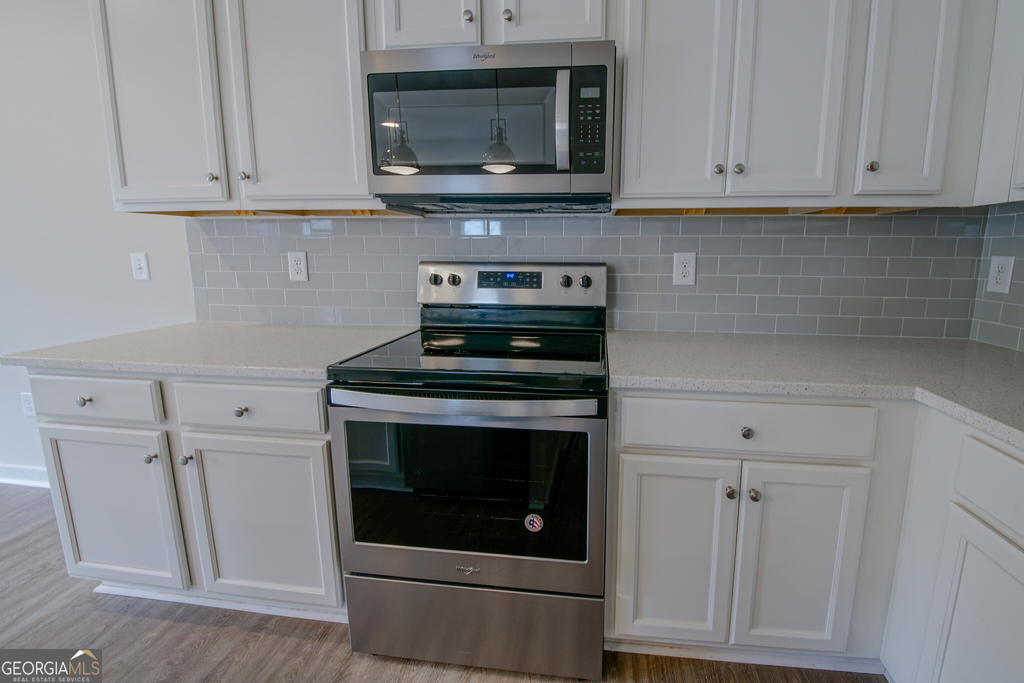 305 Lorien Way - Photo 2