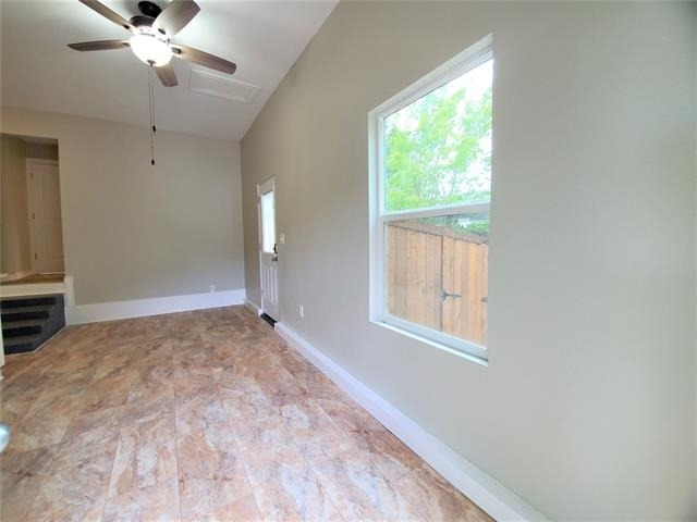 2115 Glenwood Lane - Photo 3