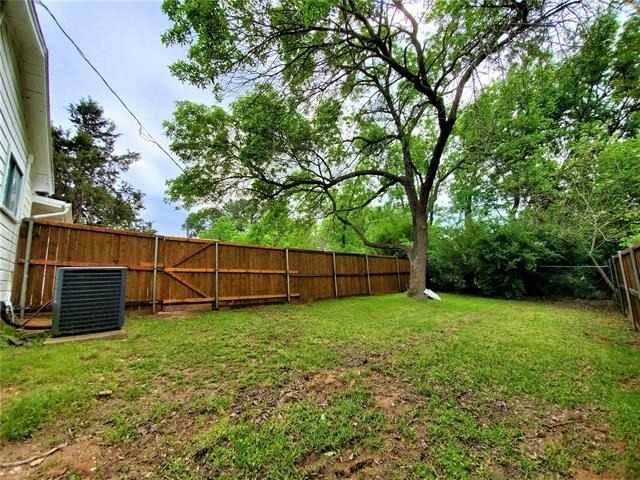 2115 Glenwood Lane - Photo 2