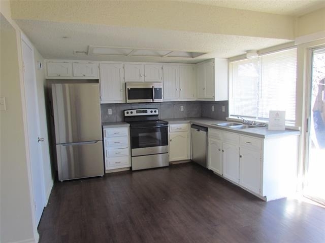 302 Candlewood Lane - Photo 2