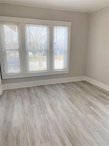 520 E Day Street - Photo 4