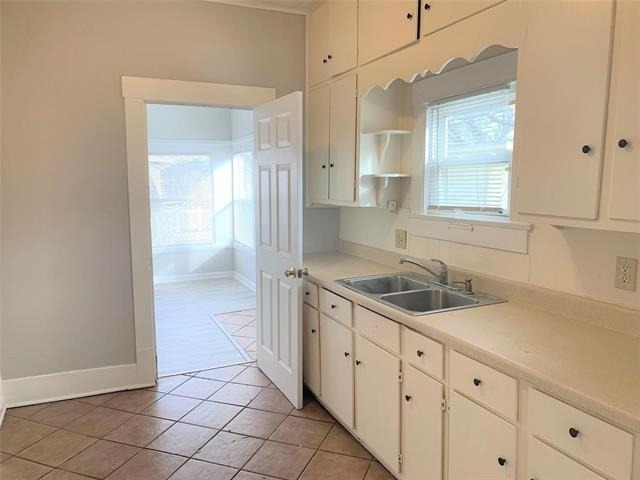520 E Day Street - Photo 2