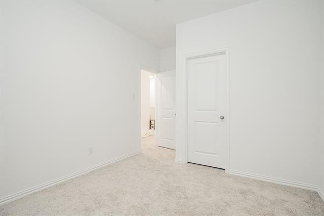 537 Parkside Drive - Photo 9