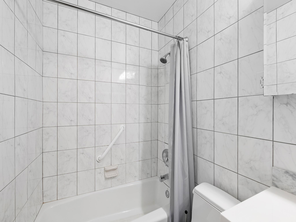 1612 Se 13 - Photo 16