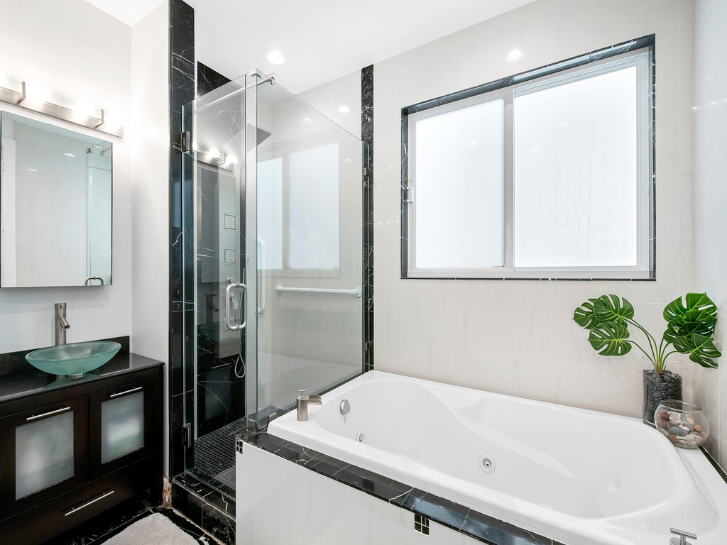 1612 Se 13 - Photo 8