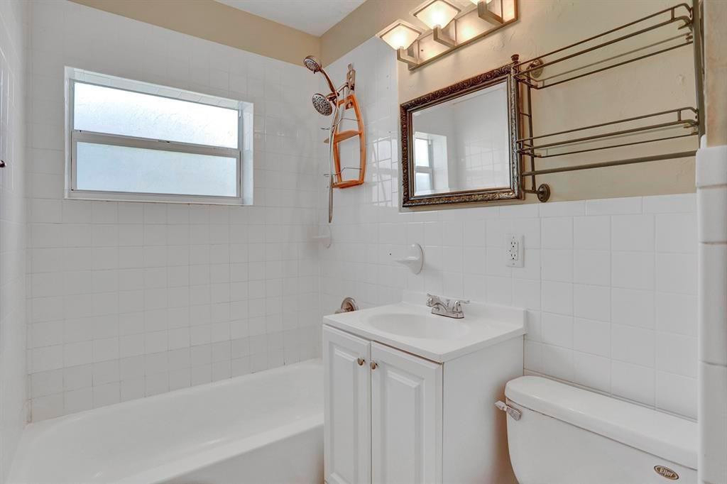 1129 Nw 7th Terrace - Photo 5