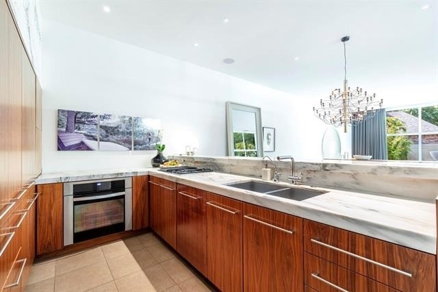 2845 Lee Street - Photo 8