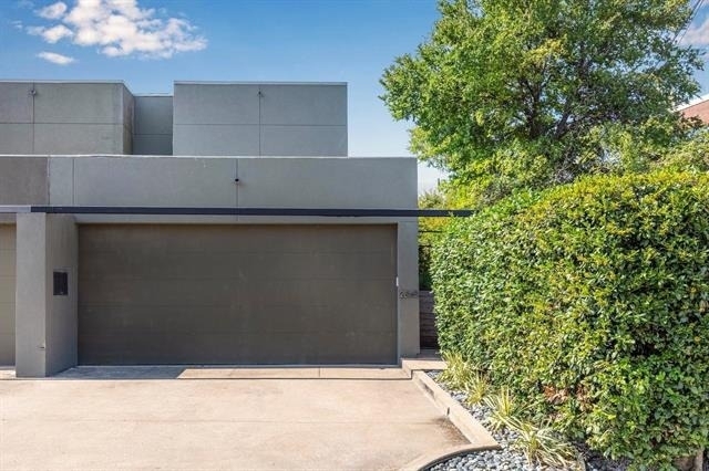 2845 Lee Street - Photo 36