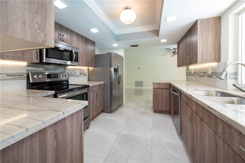 5200 Ne 15th Avenue - Photo 4