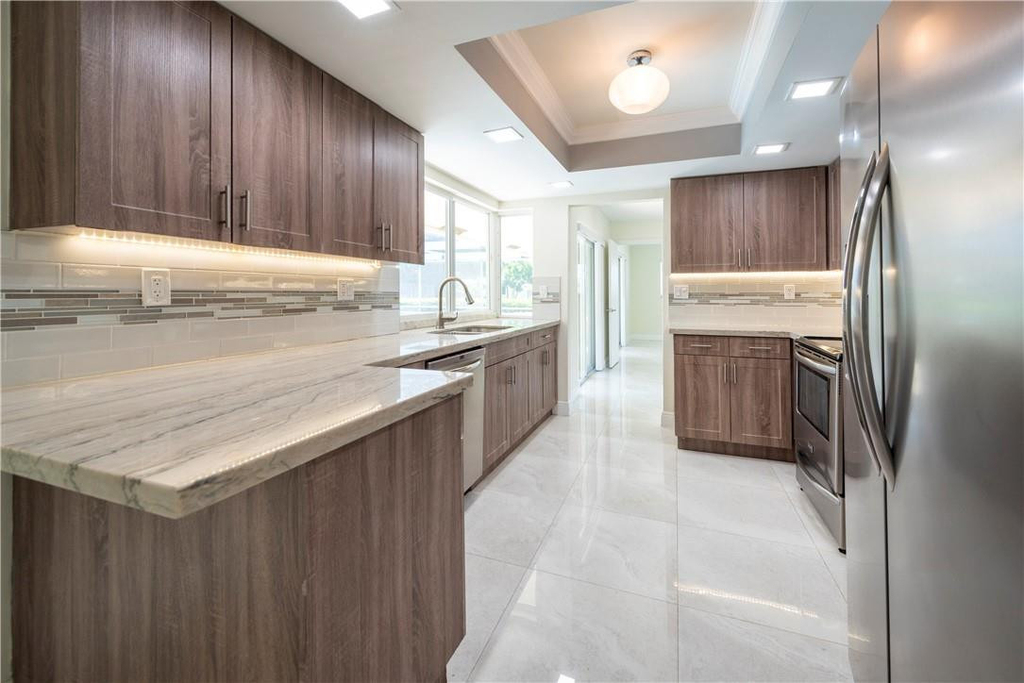 5200 Ne 15th Avenue - Photo 6