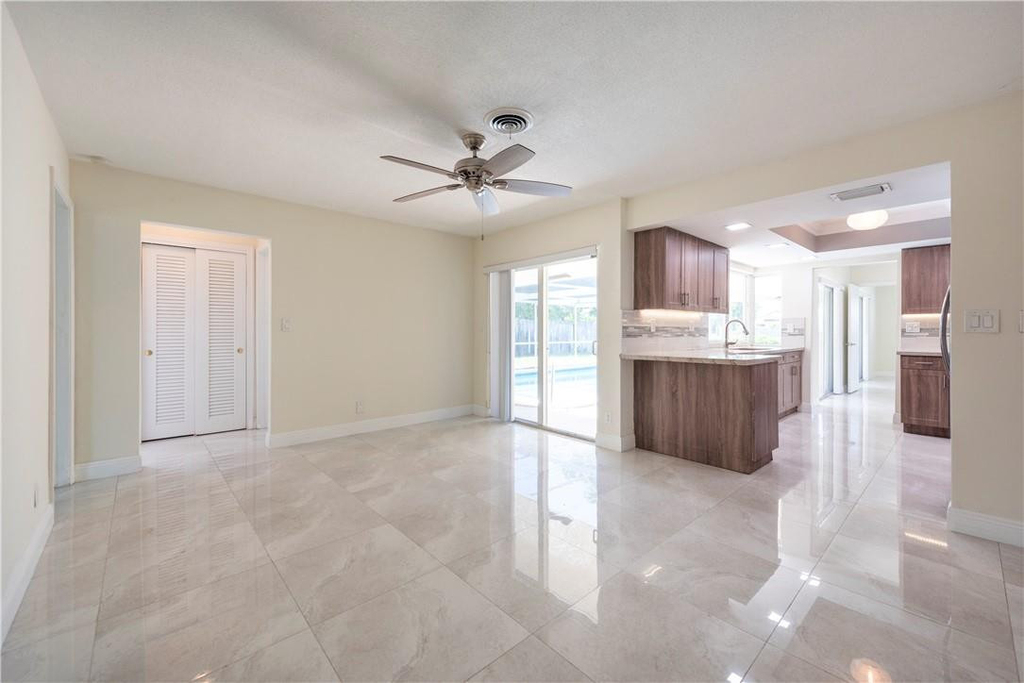 5200 Ne 15th Avenue - Photo 13
