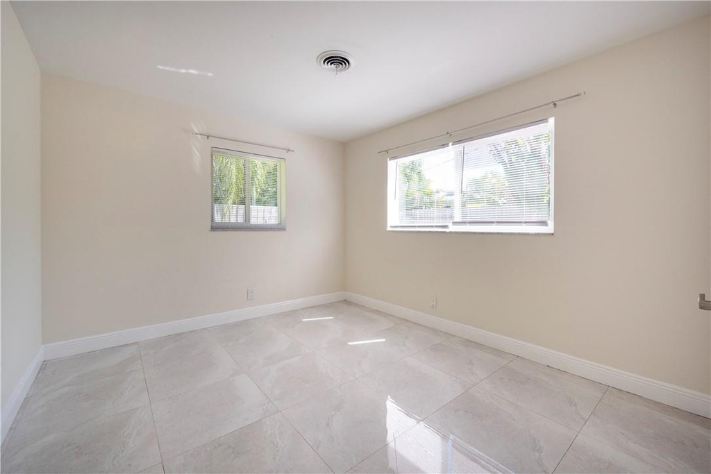 5200 Ne 15th Avenue - Photo 20