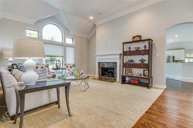 700 Essex Court - Photo 7