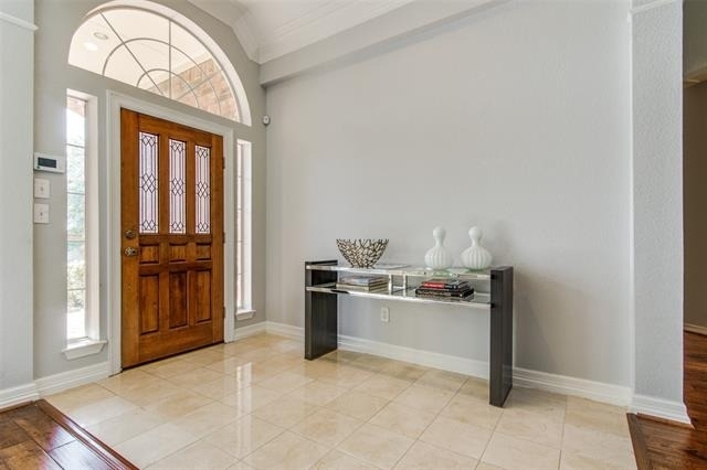 700 Essex Court - Photo 4
