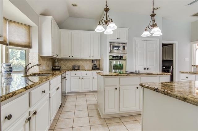 700 Essex Court - Photo 10