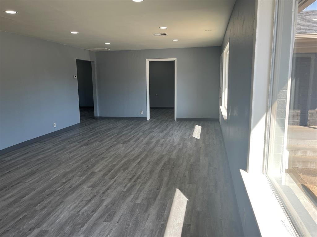 4409 N Meridian Avenue - Photo 3