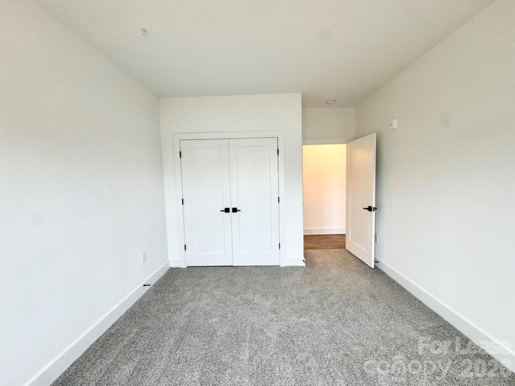 175 W Black Street W - Photo 1