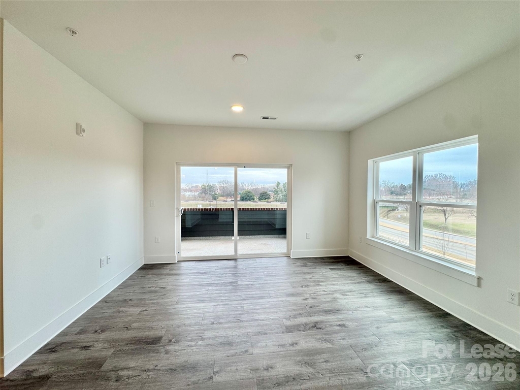 175 W Black Street - Photo 6