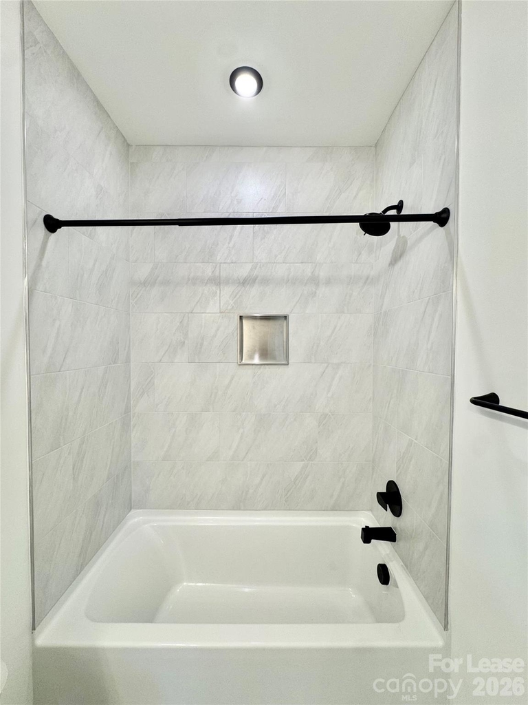 175 W Black Street - Photo 2