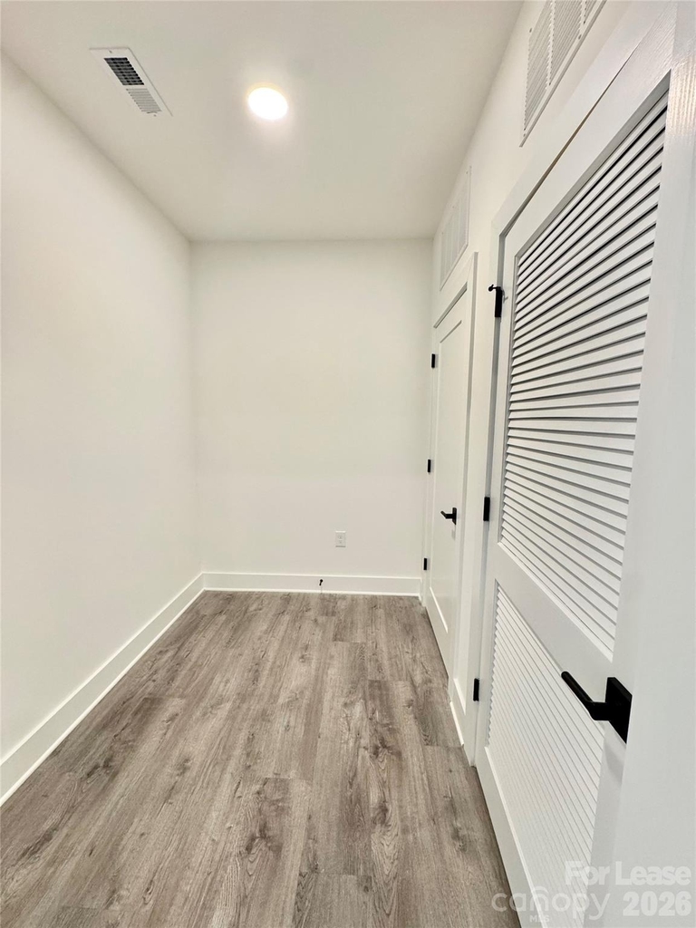 175 W Black Street - Photo 0