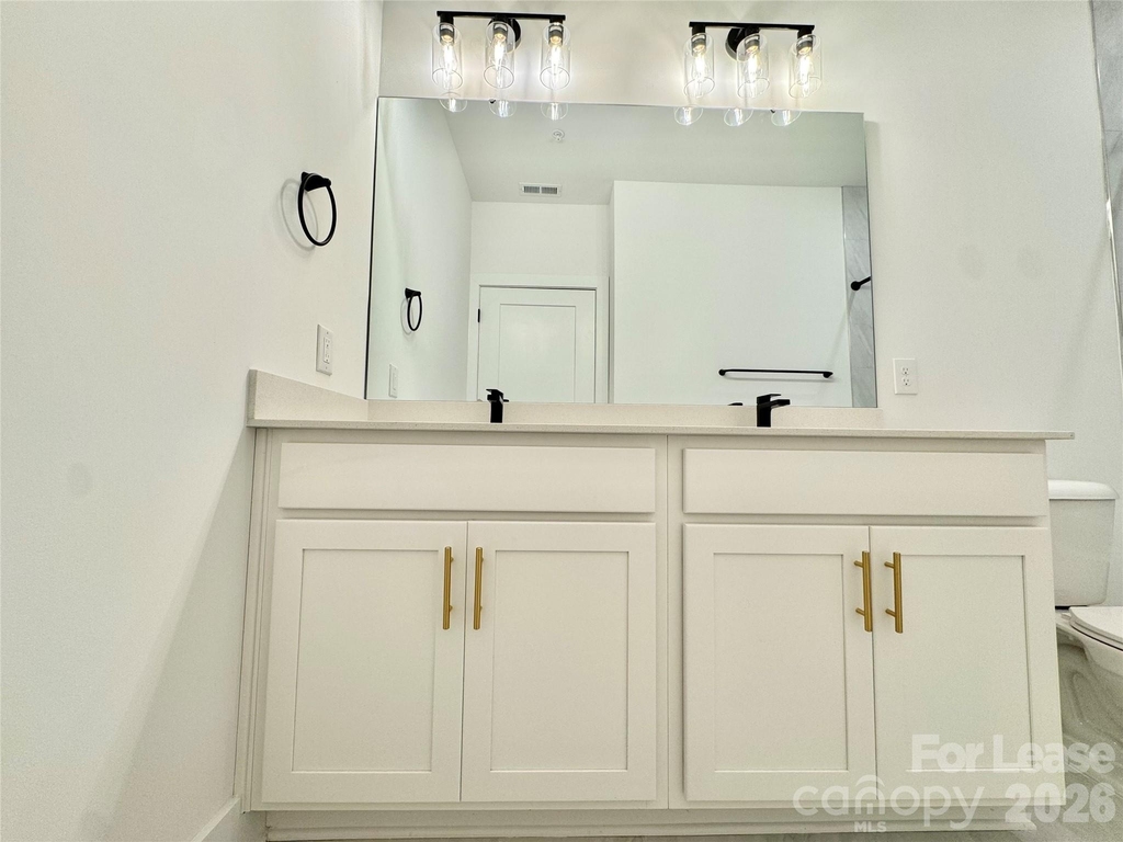 175 W Black Street - Photo 3
