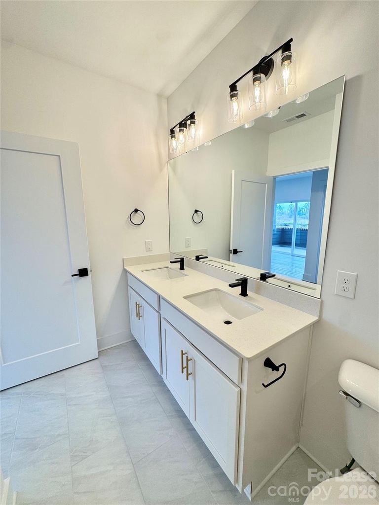 175 W Black Street - Photo 4