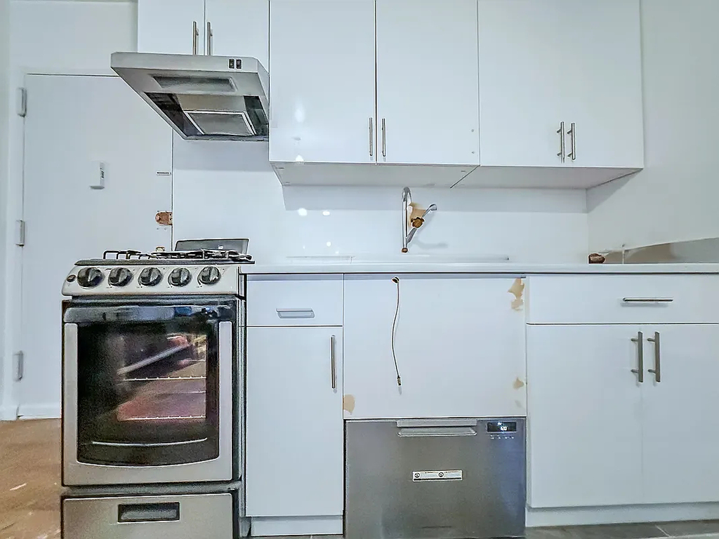 400 East 64th Street - Photo 3