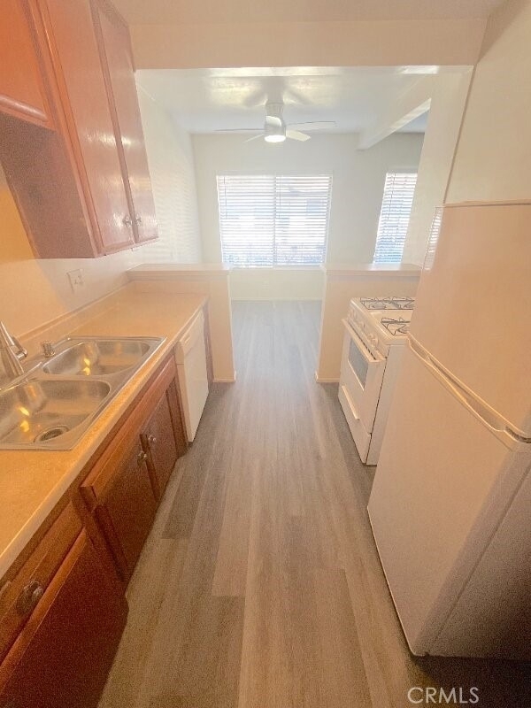 2115 Placentia Avenue - Photo 7
