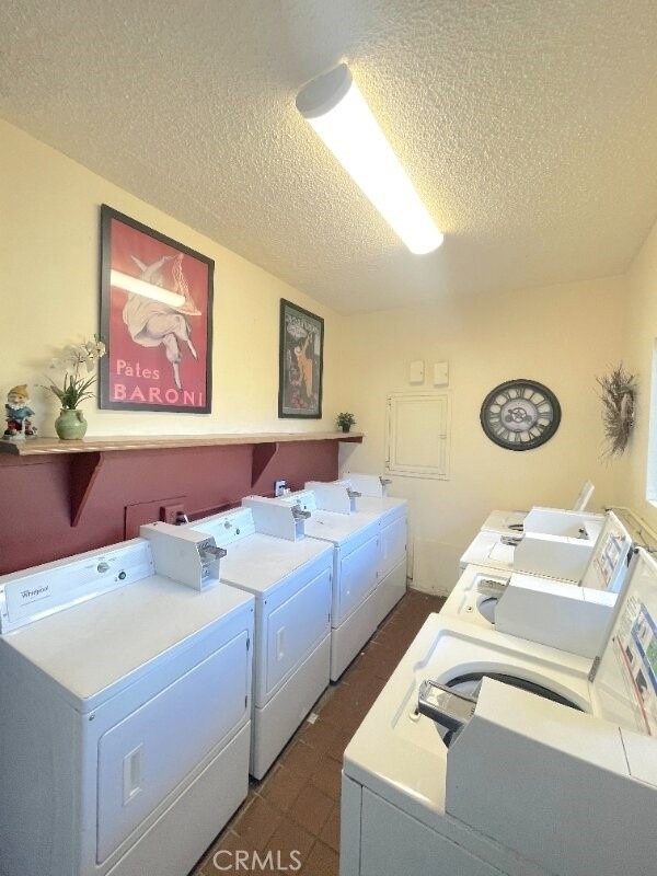 2115 Placentia Avenue - Photo 27