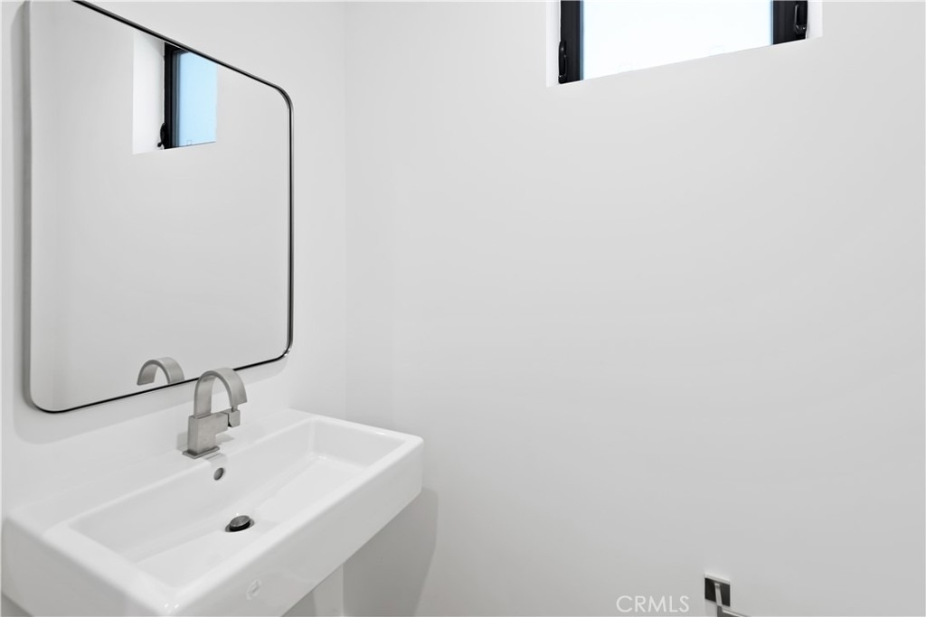 12300 Oxnard Street - Photo 6