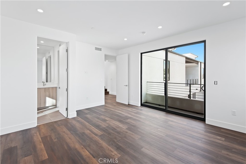 12300 Oxnard Street - Photo 7