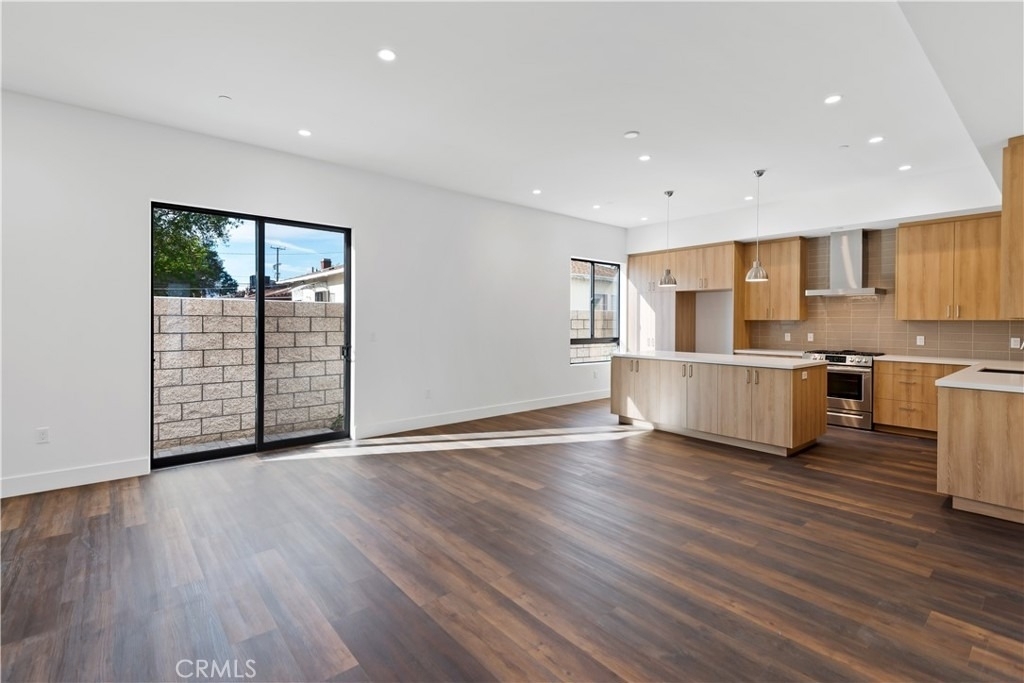 12300 Oxnard Street - Photo 2