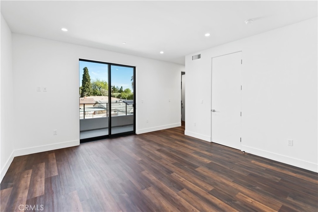 12300 Oxnard Street - Photo 5
