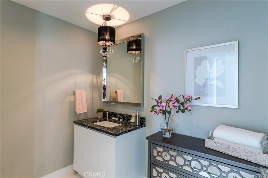 900 W Olympic Boulevard - Photo 7