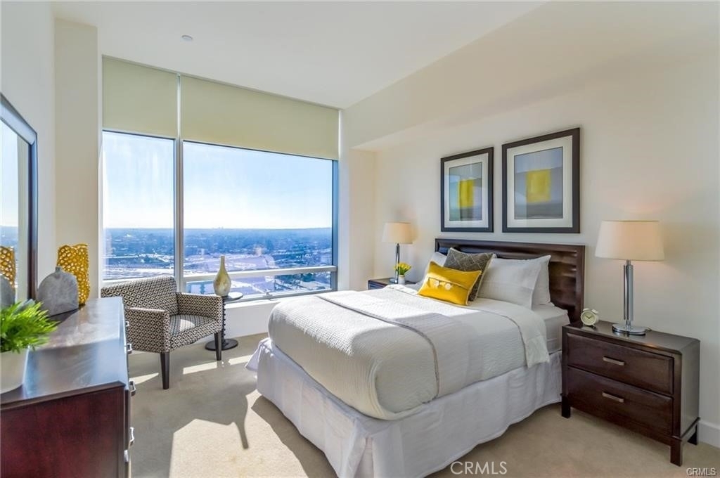 900 W Olympic Boulevard - Photo 3