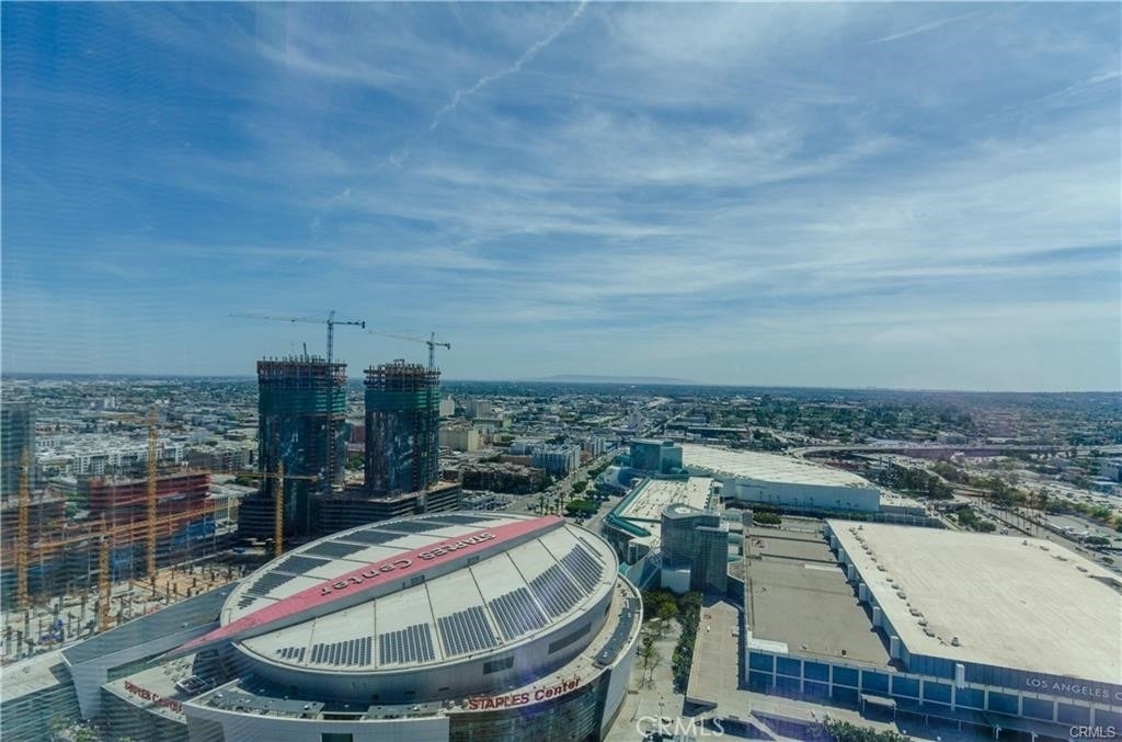 900 W Olympic Boulevard - Photo 11