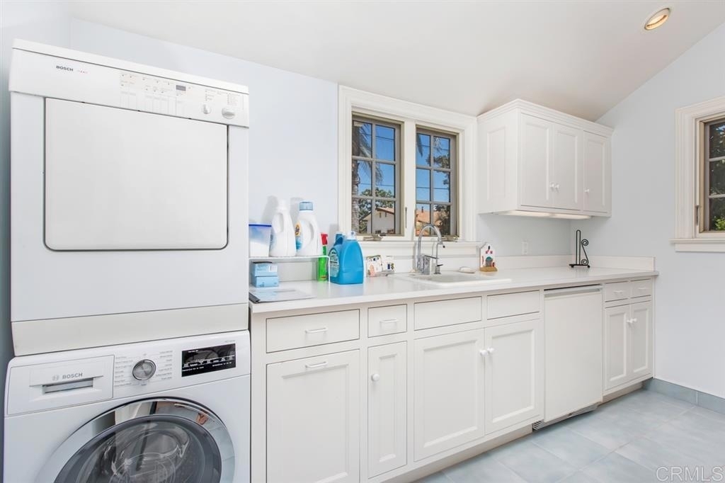 958 A Avenue - Photo 9